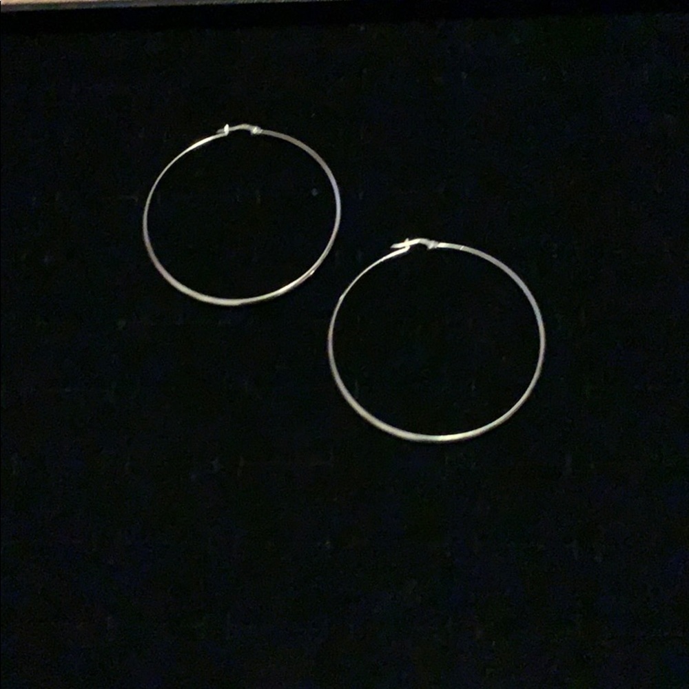 🦋🦋LARGE HOOP EARRINGS🦋🦋